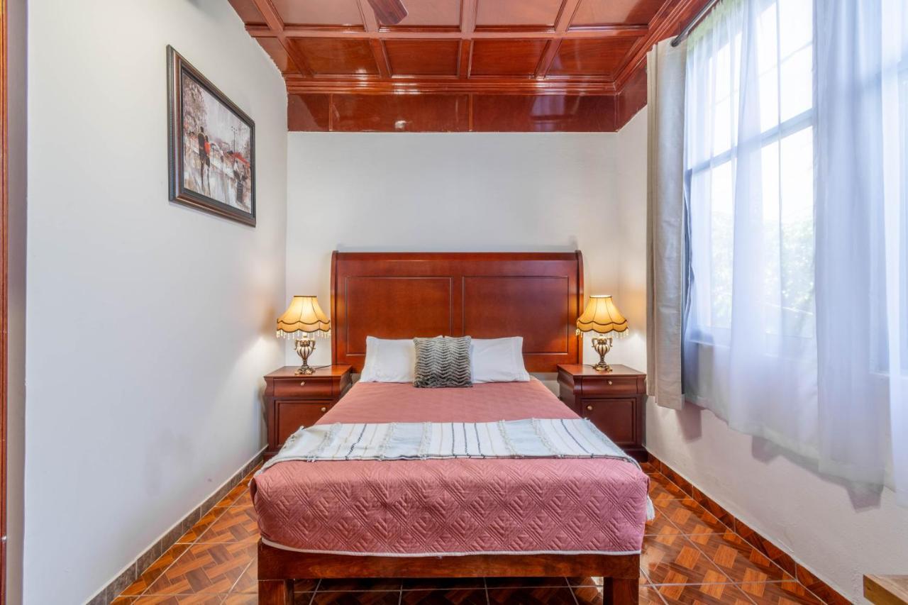 Hosteria Casa Marquez León Exterior foto